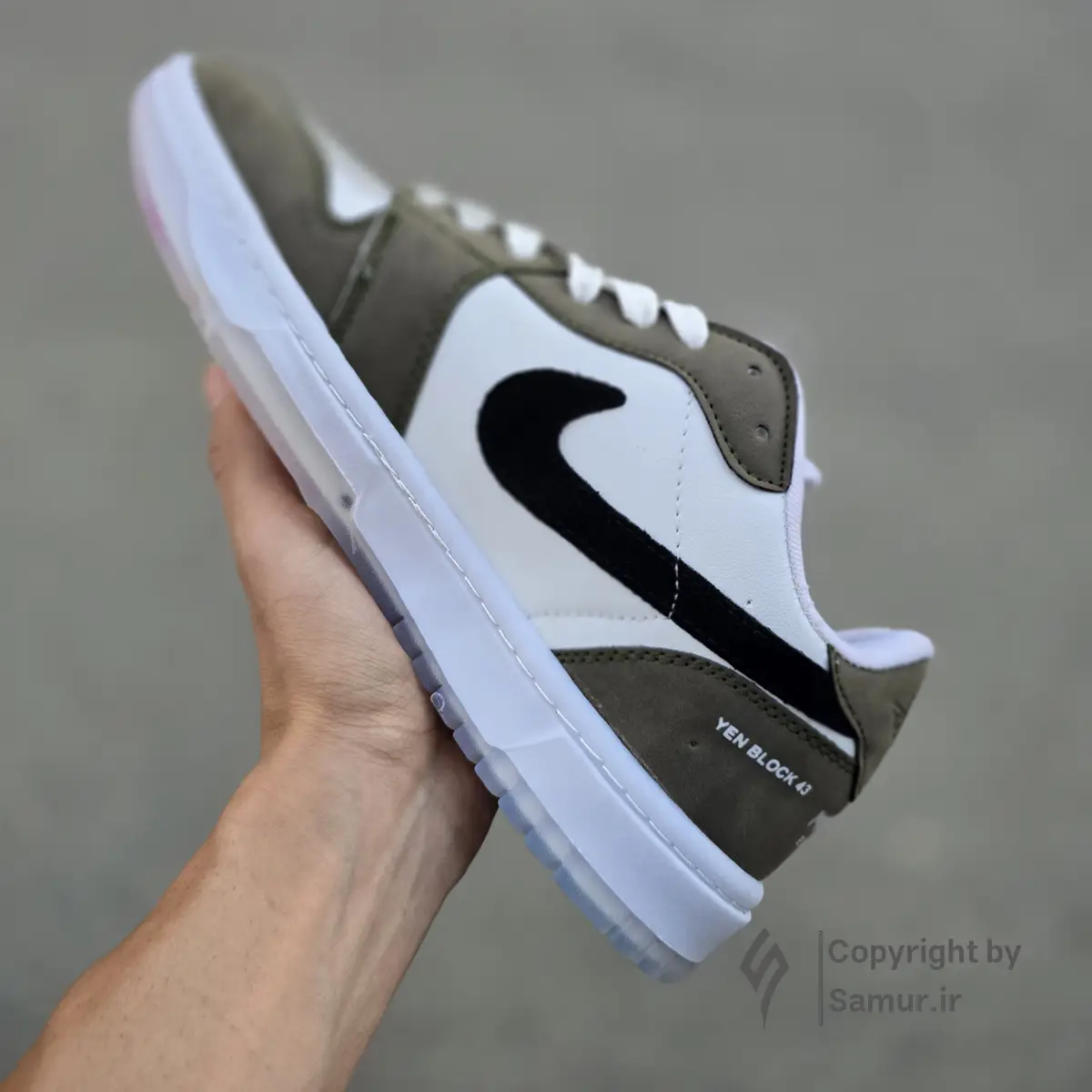 گالری تصاویر کتونی نایک ایر جردن 1 تراویس اسکات هونیگان سبز سفید